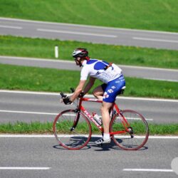 ¿Qué ruedas llevan los ciclistas profesionales?